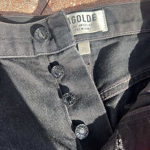 AGolde Black Shorts - Size 25 - NWOT - Never Worn - Jean Shorts - Buttons - Picture 2 of 4
